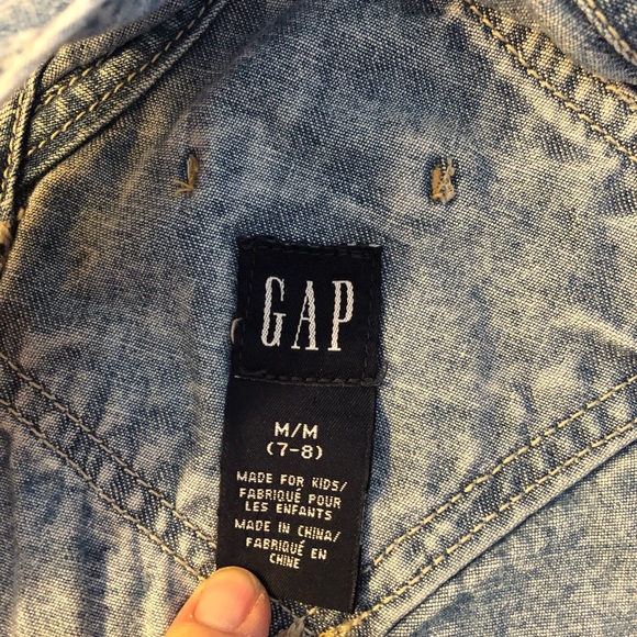 Kids GAP Vintage Short Overall. - Picture 2 of 8